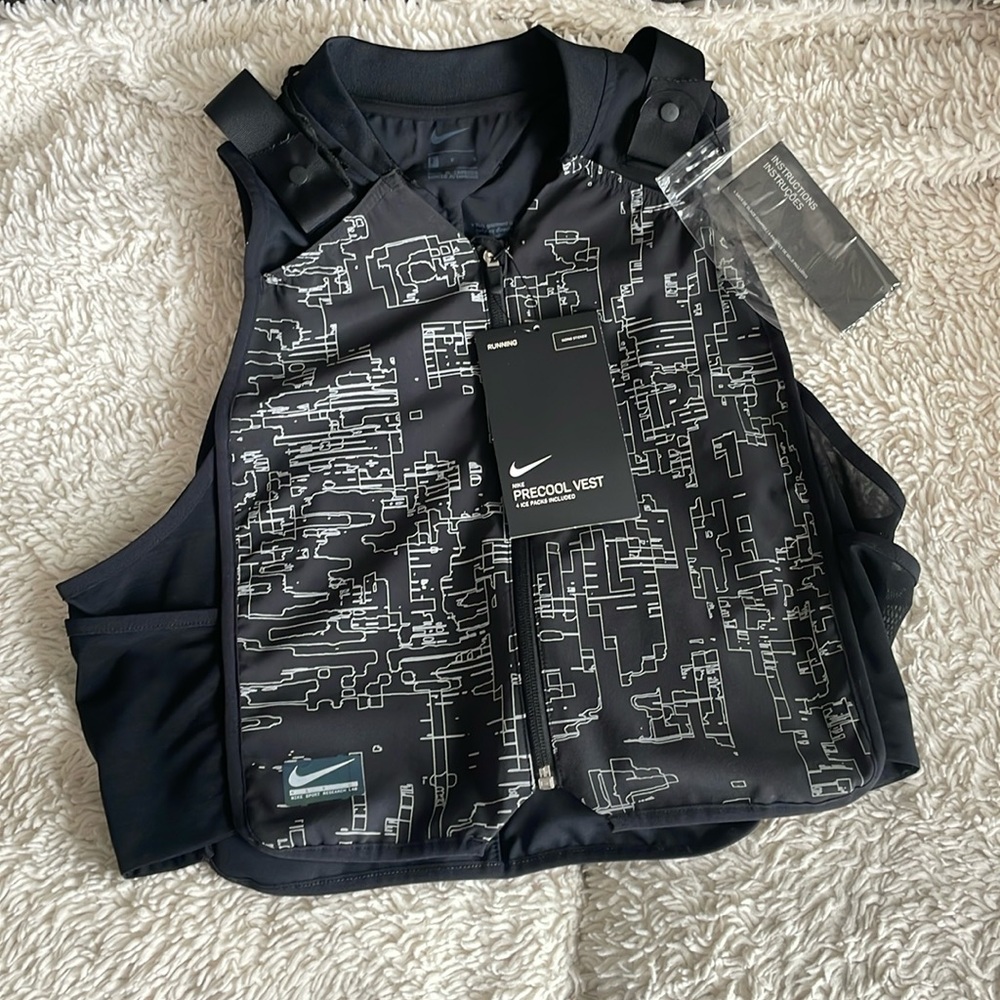 Nike NSRL precool vest